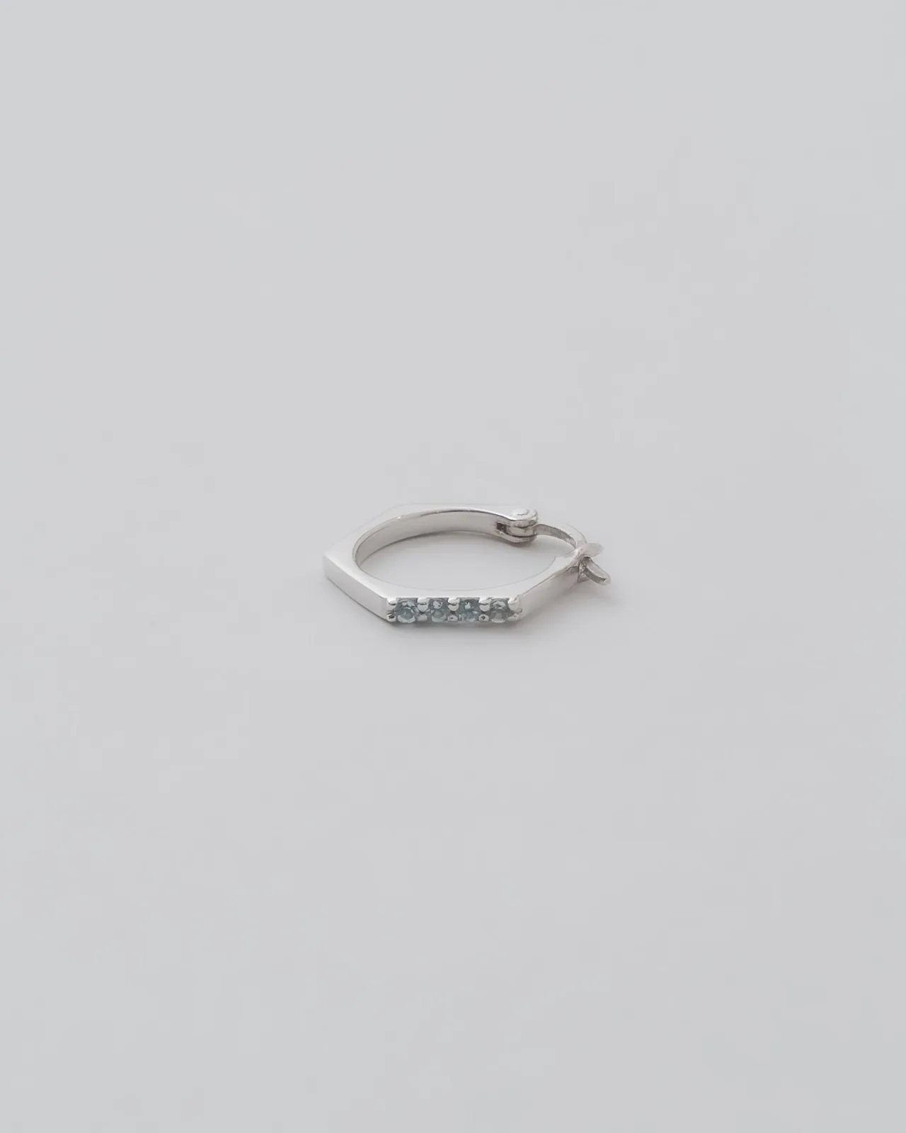 aofcpe003tpz Blue Topaz