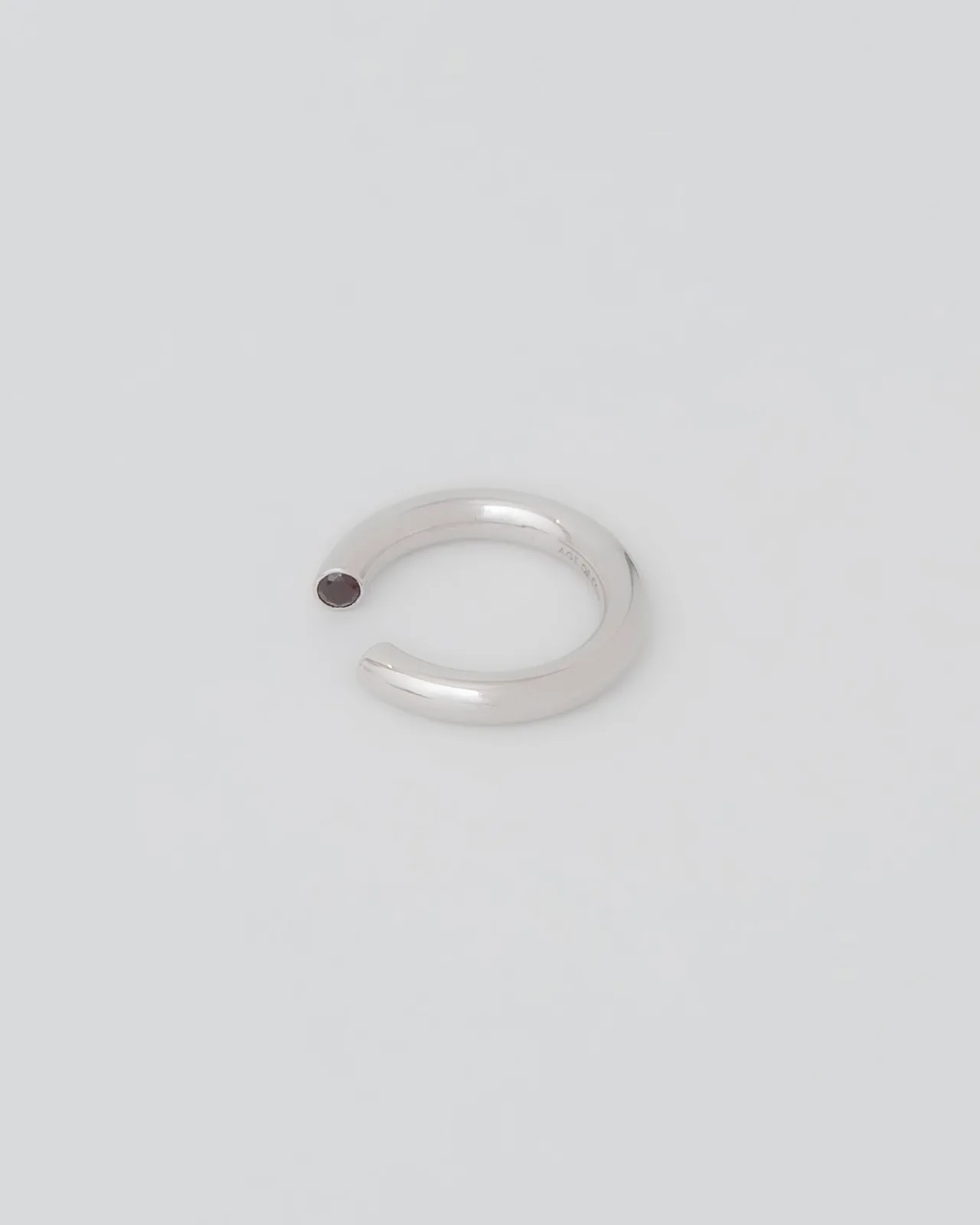 aofcring003gnt Garnet